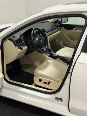 White 2014 Volkswagen Passat 1.8T SE