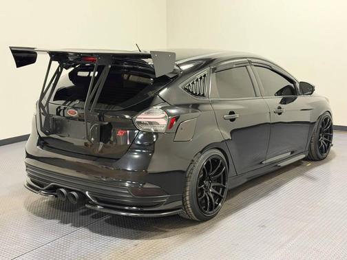 2017 Ford Focus ST Base