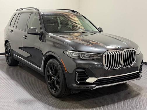 Gray 2020 BMW X7 xDrive40i