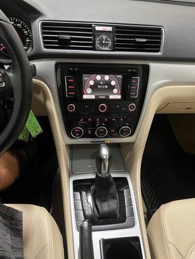 2012 Volkswagen Passat 2.5 SE