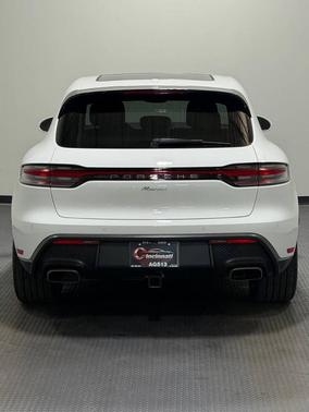 White 2023 Porsche Macan Base