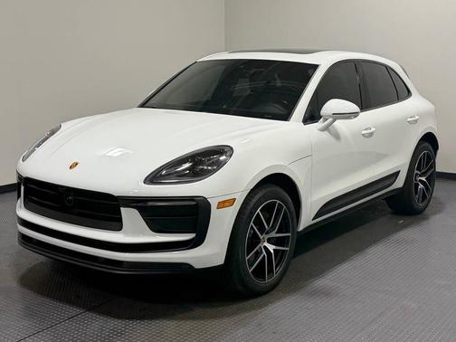 White 2023 Porsche Macan Base