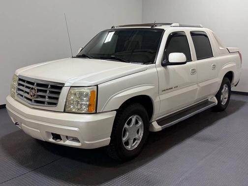 White 2005 Cadillac Escalade EXT