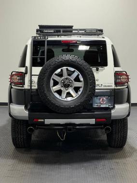 White 2014 Toyota FJ Cruiser Base