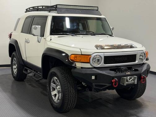 White 2014 Toyota FJ Cruiser Base