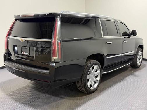 2019 Cadillac Escalade ESV Luxury