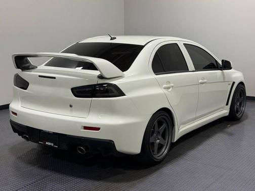 White 2008 Mitsubishi Lancer Evolution GSR