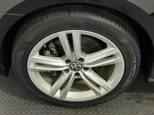 2013 Volkswagen Passat 2.0 TDI SEL Premium