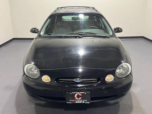 1999 Ford Taurus SE