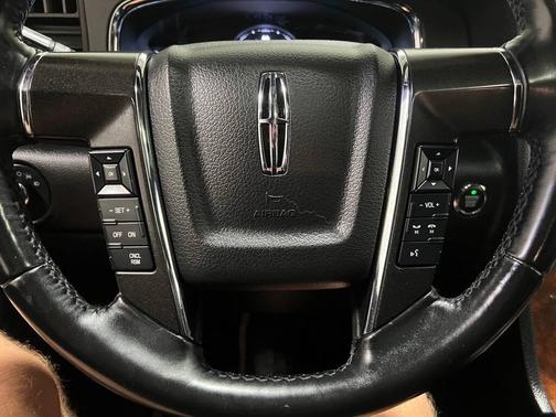 2017 Lincoln Navigator Select