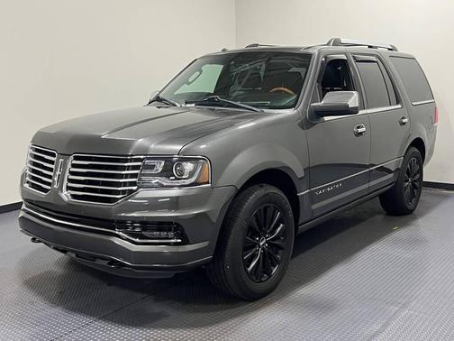 2017 Lincoln Navigator Select