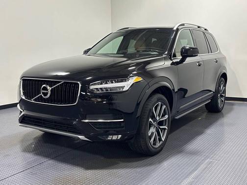 2018 Volvo XC90 T6 Momentum