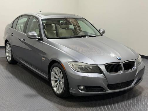 Gray 2011 BMW 328 i xDrive