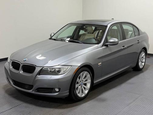 Gray 2011 BMW 328 i xDrive