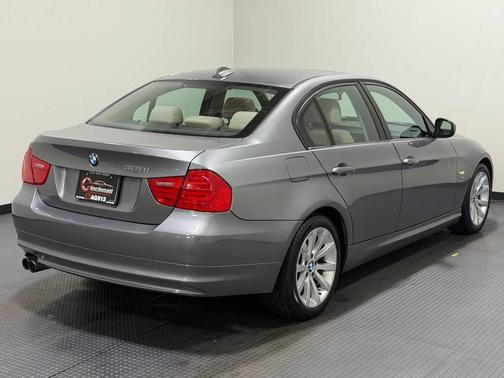 Gray 2011 BMW 328 i xDrive