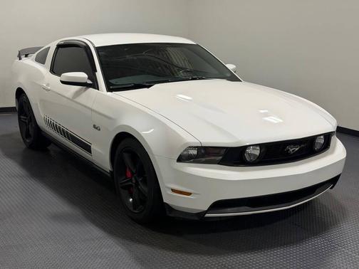 White 2011 Ford Mustang GT