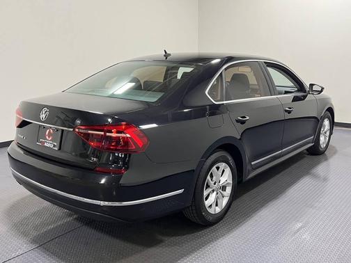 2017 Volkswagen Passat 1.8T S