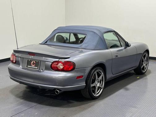 2004 Mazda MX-5 Miata Cloth