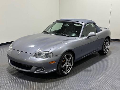 2004 Mazda MX-5 Miata Cloth