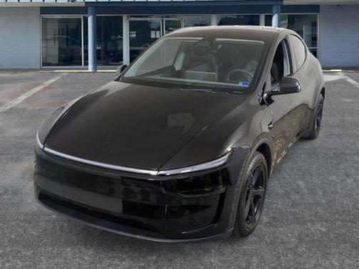 Diamond Black 2026 Tesla Model Y Long Range