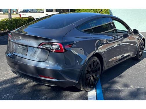 Midnight Silver Metallic 2023 Tesla Model 3 Base