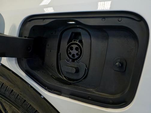 Summit White 2024 Chevrolet Equinox EV RS