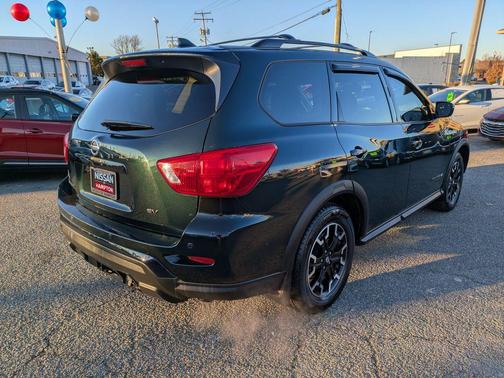 2019 Nissan Pathfinder SV