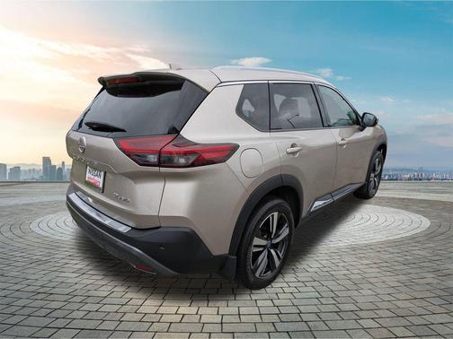 2022 Nissan Rogue SL