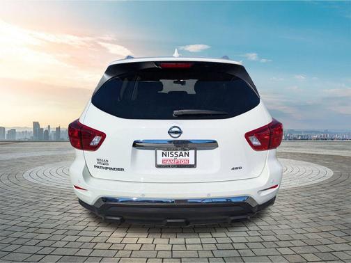 2019 Nissan Pathfinder S