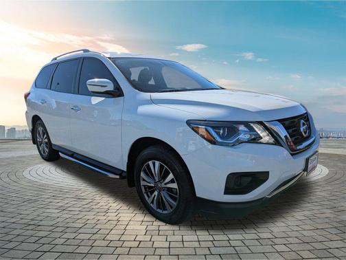 2019 Nissan Pathfinder S