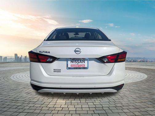 2025 Nissan Altima SV FWD