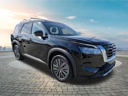 Black 2024 Nissan Pathfinder SL