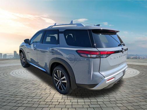 2025 Nissan Pathfinder Platinum FWD