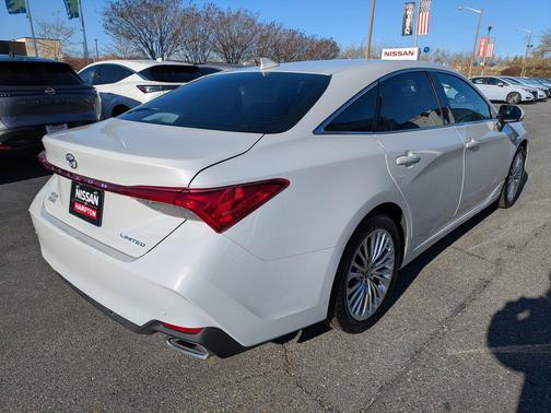2022 Toyota Avalon Limited
