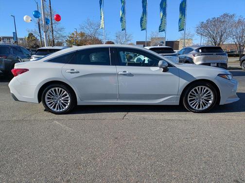 2022 Toyota Avalon Limited
