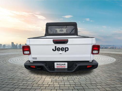 2022 Jeep Gladiator Sport