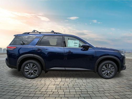 2025 Nissan Pathfinder SV FWD