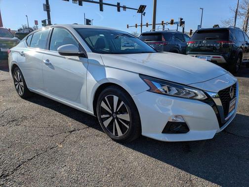 2022 Nissan Altima 2.5 SL