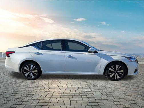 2022 Nissan Altima 2.5 SL
