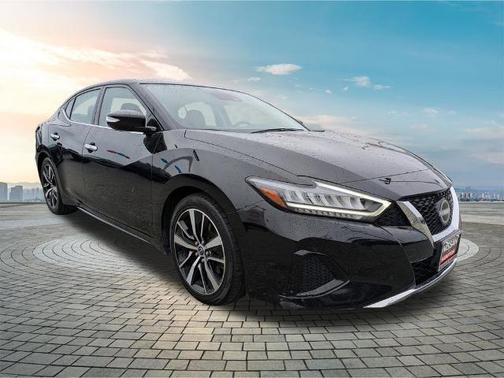 Black 2023 Nissan Maxima SV