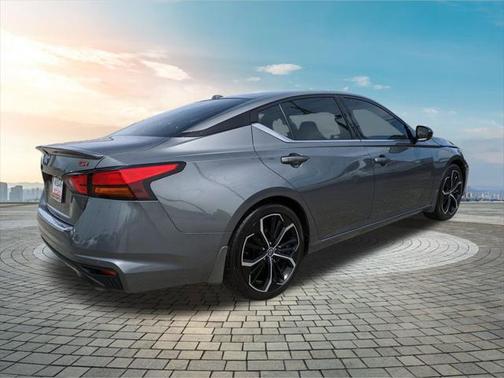 2023 Nissan Altima SR FWD