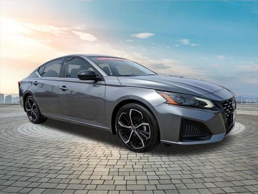 2023 Nissan Altima SR FWD