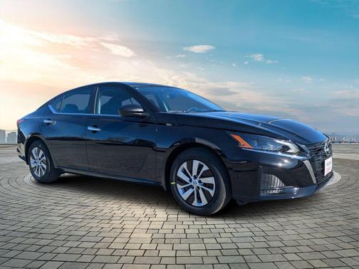 2025 Nissan Altima S FWD