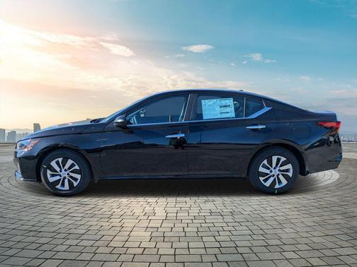 2025 Nissan Altima S FWD