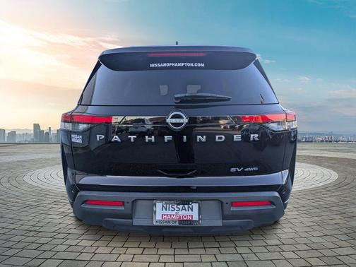 2022 Nissan Pathfinder SV 4WD