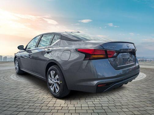 2025 Nissan Altima S FWD