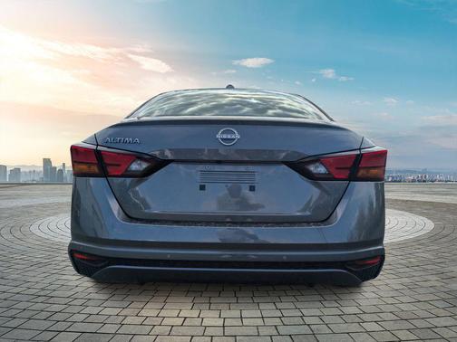 2025 Nissan Altima S FWD