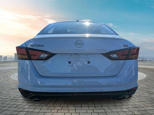 2025 Nissan Altima SR FWD