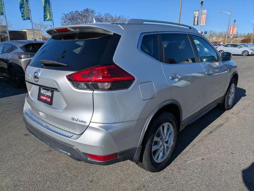 2017 Nissan Rogue SV