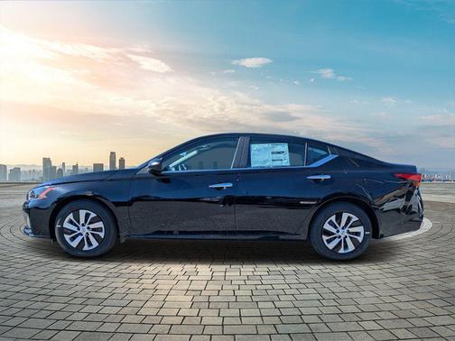 2025 Nissan Altima S FWD